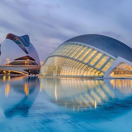 Valencia Las Artes Y Ciencias + Garaje + Netflix Екстер'єр фото